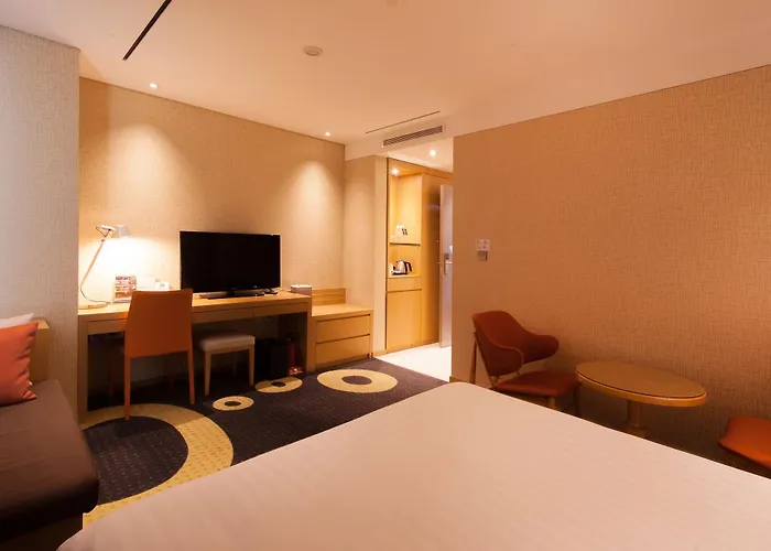 Solaria Nishitetsu Hotel 4*
